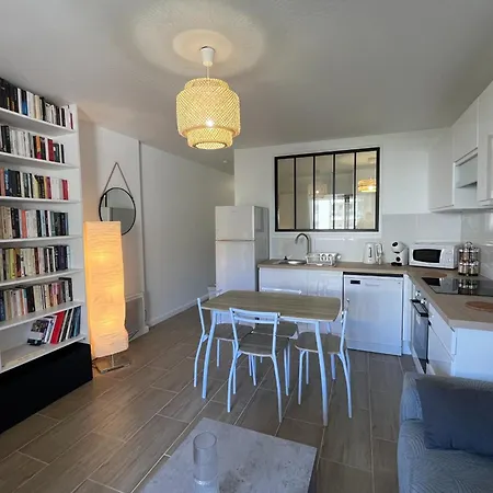 Apartment Cosy Apartment With Swimming Pool