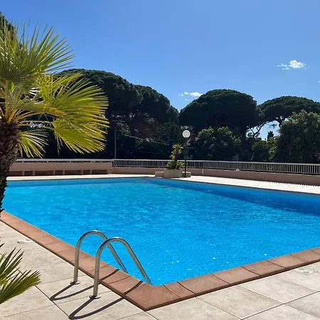 For 6 With Pool Hyères